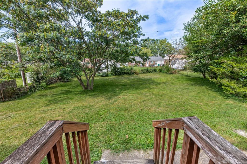 69 Blossom Property Photo 28