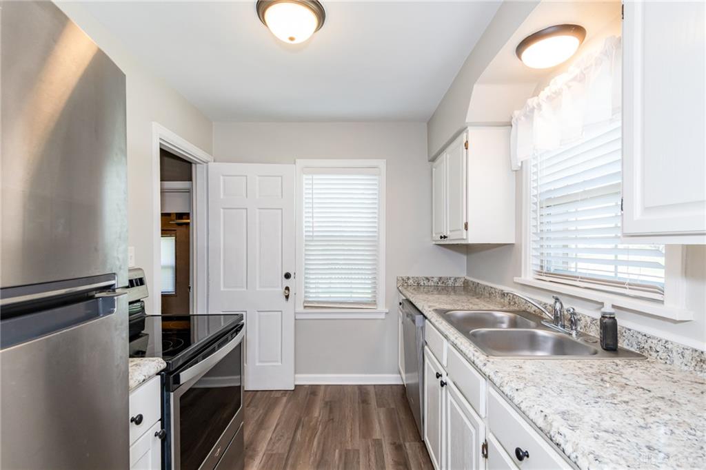 1014 Gainsborough Property Photo 14