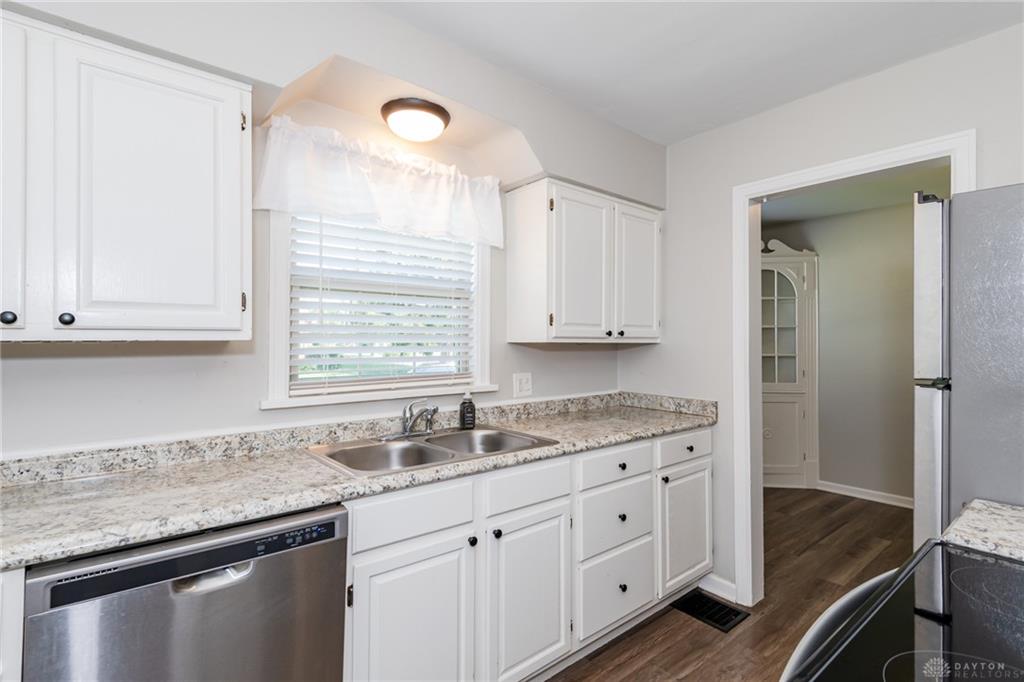 1014 Gainsborough Property Photo 15