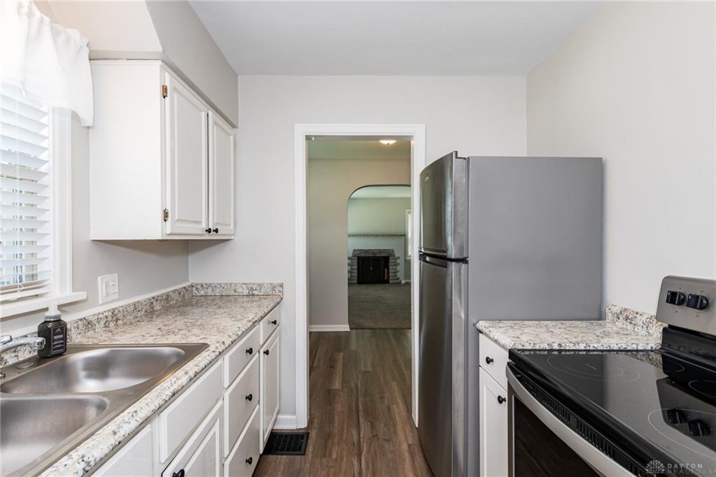 1014 Gainsborough Property Photo 16