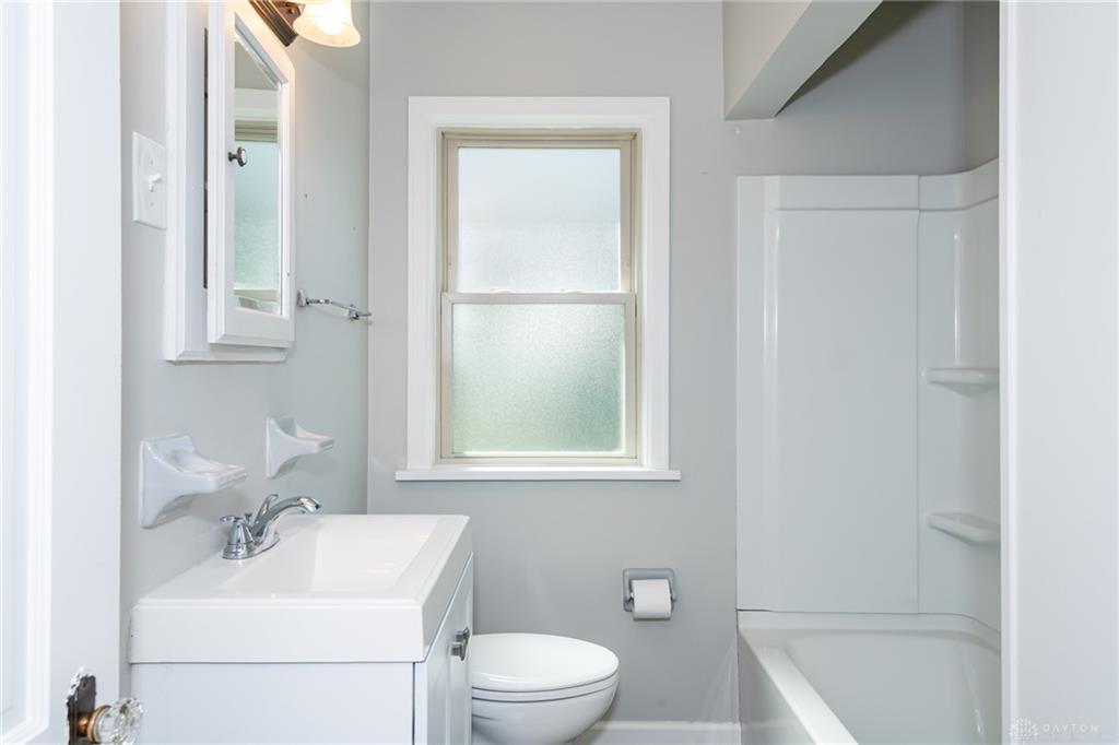 1014 Gainsborough Property Photo 17