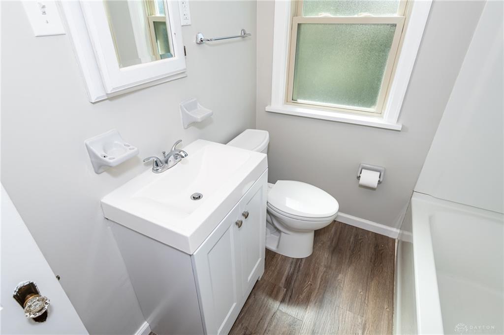 1014 Gainsborough Property Photo 18