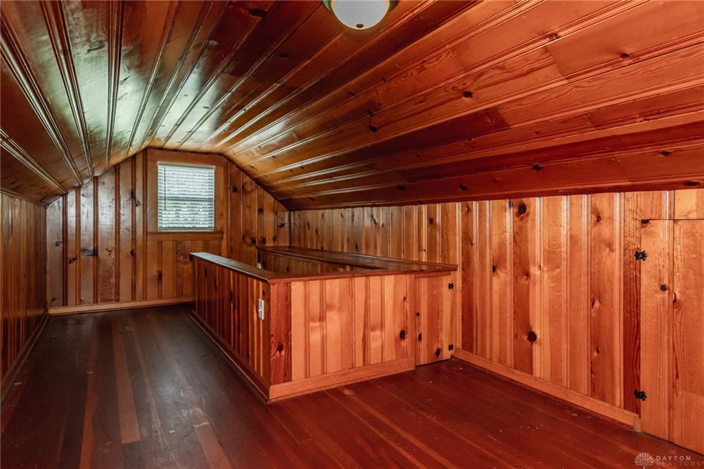 1014 Gainsborough Property Photo 24