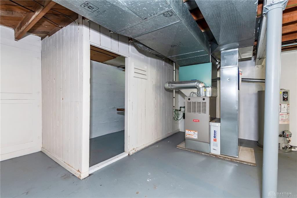1014 Gainsborough Property Photo 28