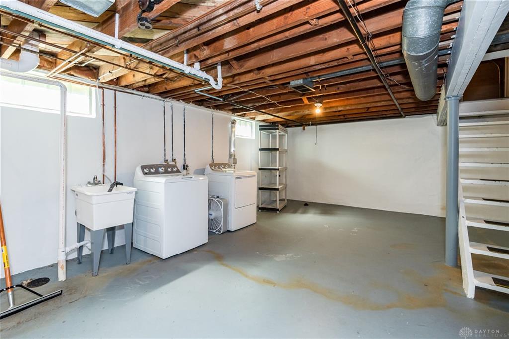 1014 Gainsborough Property Photo 29