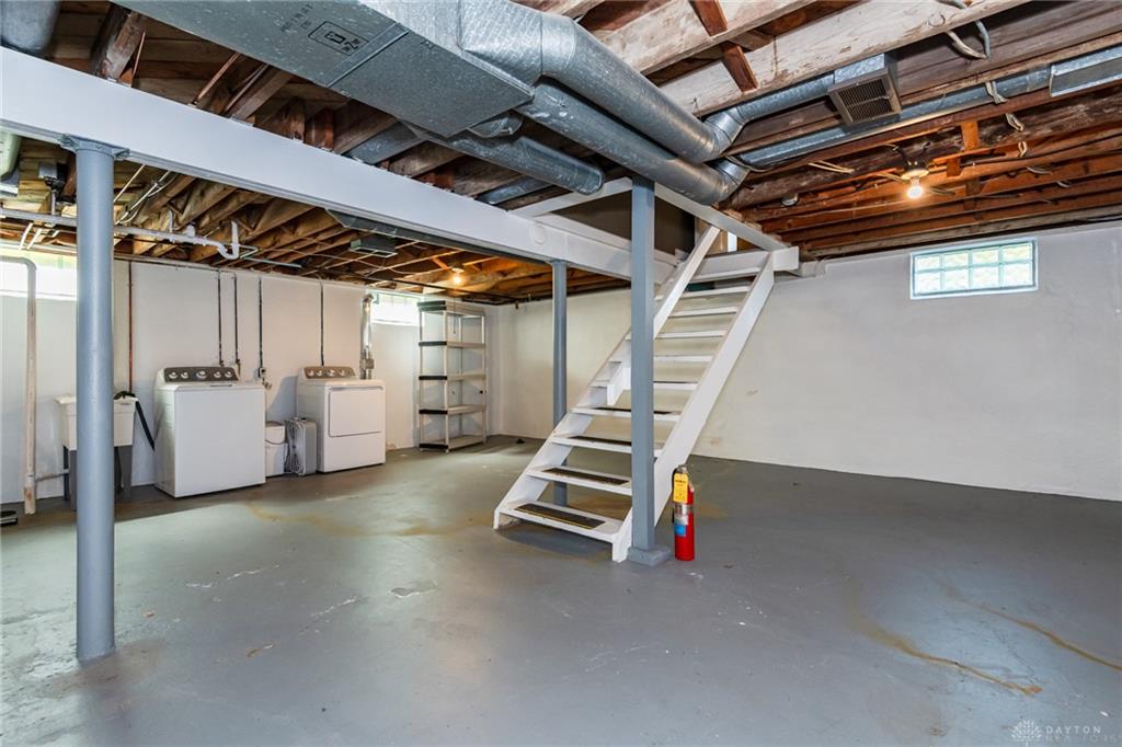 1014 Gainsborough Property Photo 30