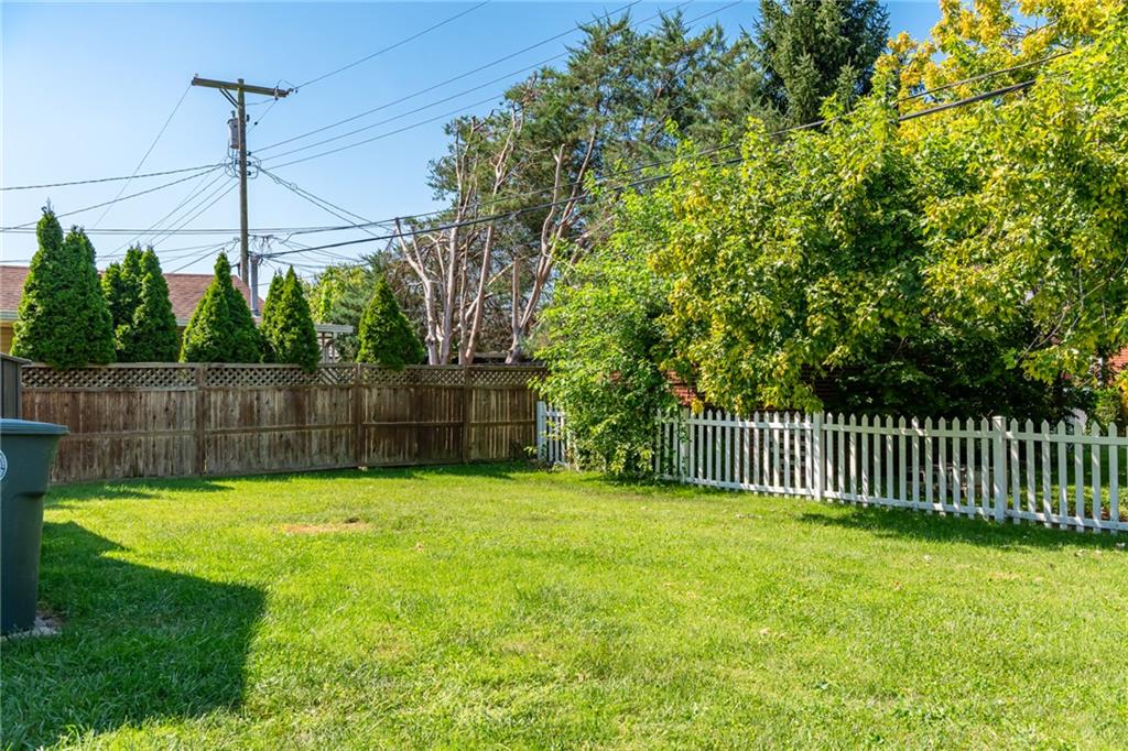 1014 Gainsborough Property Photo 32