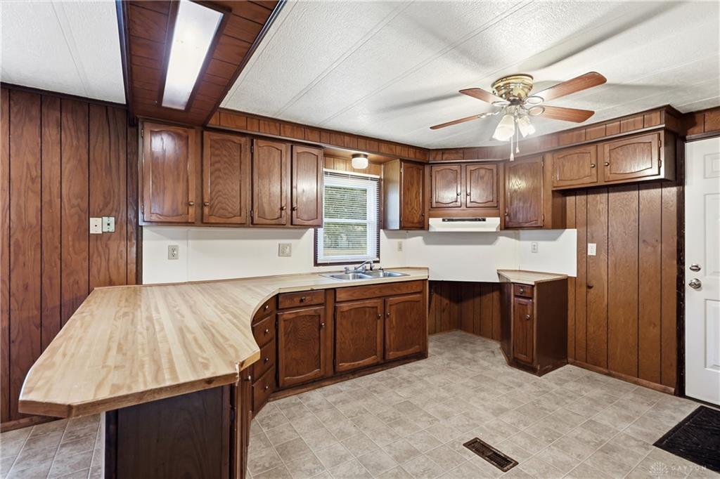 4748 Walker Property Photo 12