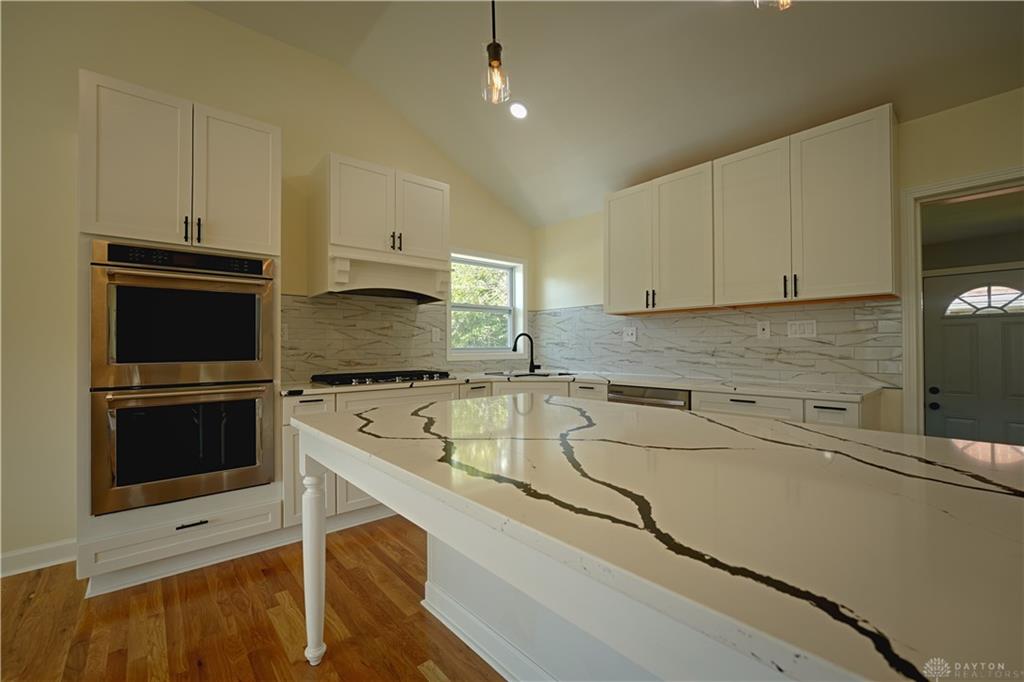 2525 Jerome Property Photo 7