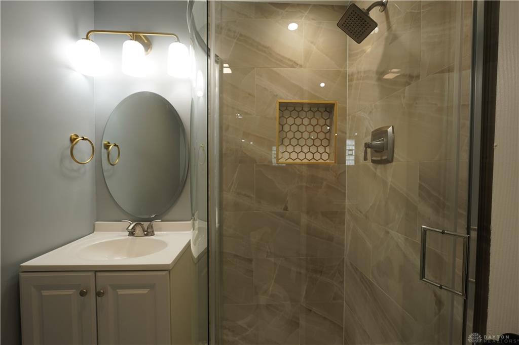 2525 Jerome Property Photo 12