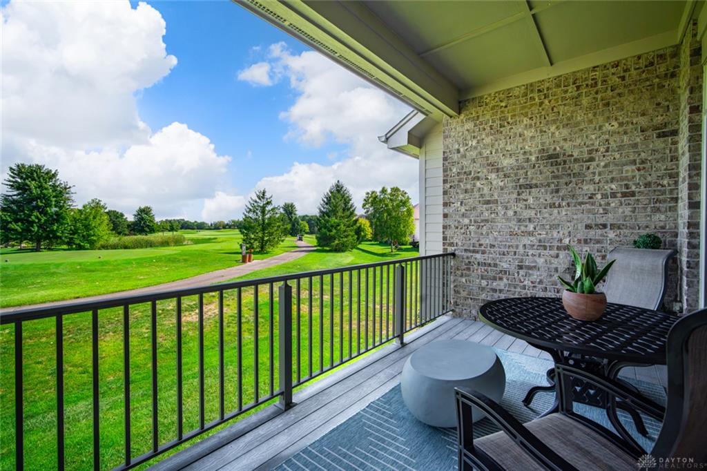 957 Eagle Run Property Photo 3