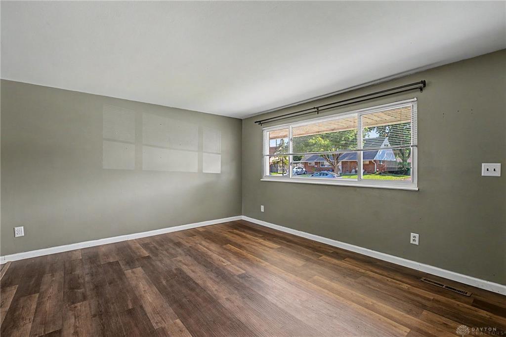 5813 Resik Property Photo 8