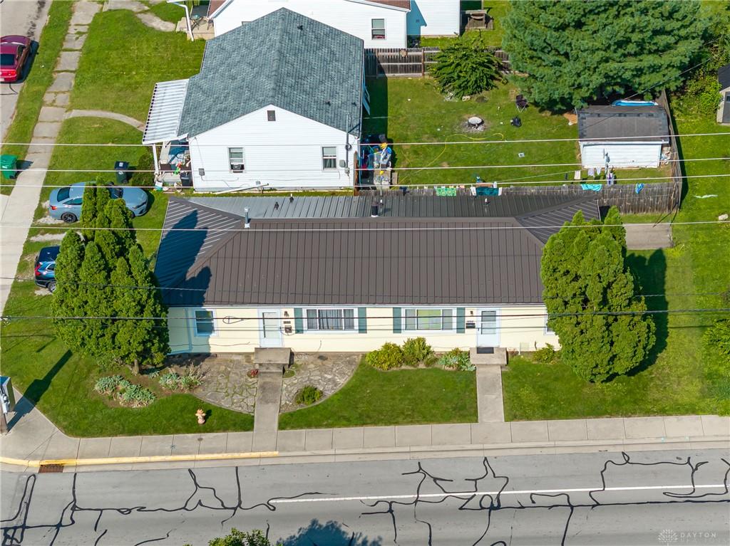 404 E Lawn Property Photo 8