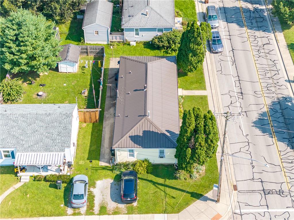 404 E Lawn Property Photo 16
