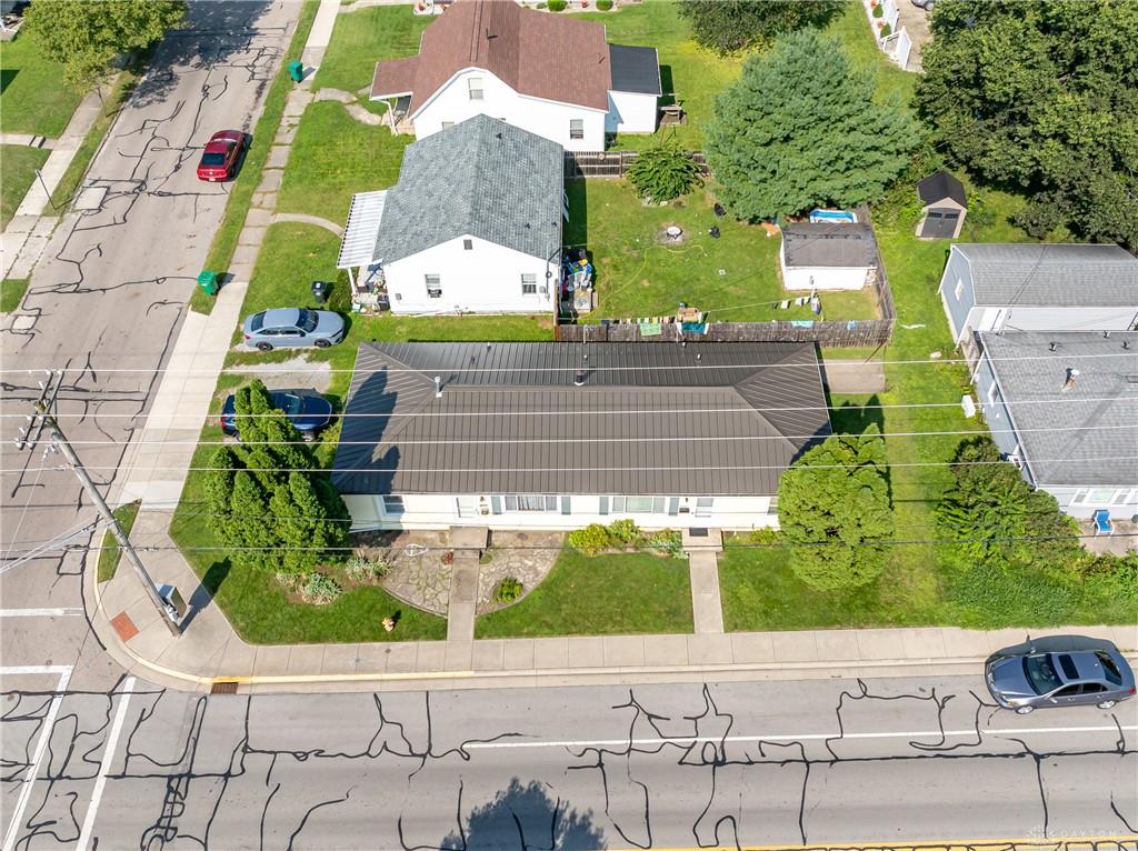 404 E Lawn Property Photo 18