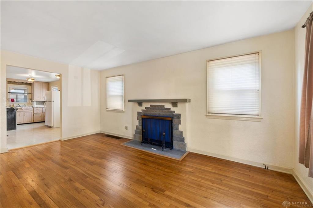 2502 Springmont Property Photo 8