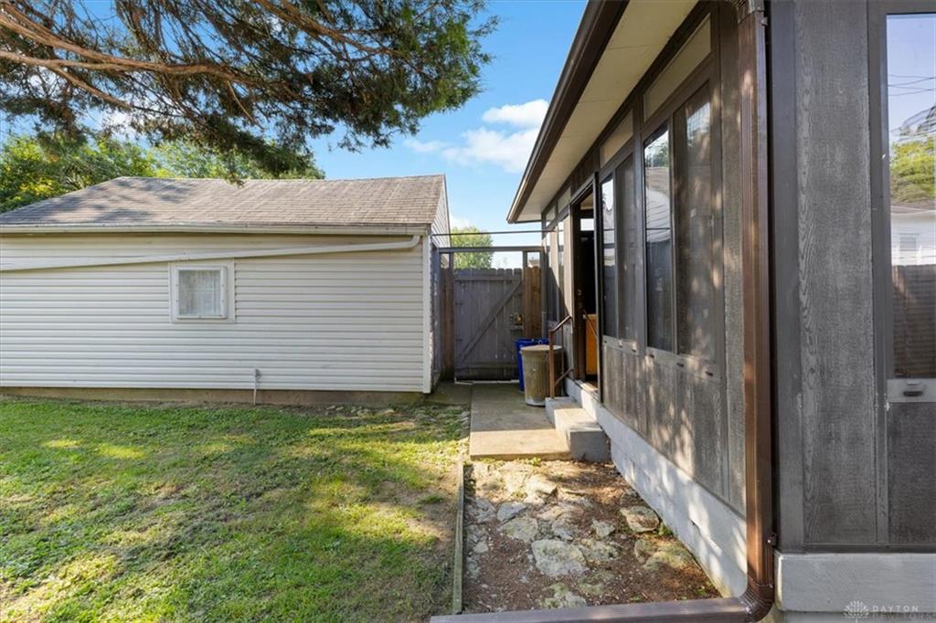 2502 Springmont Property Photo 32