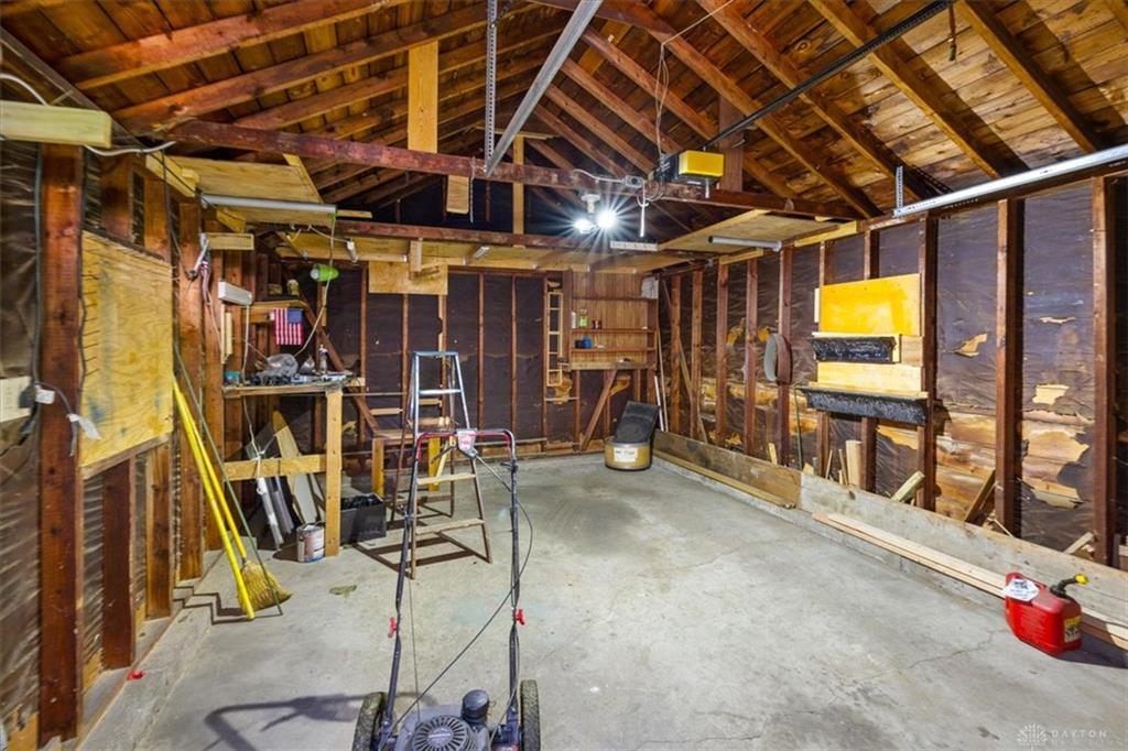 2502 Springmont Property Photo 35