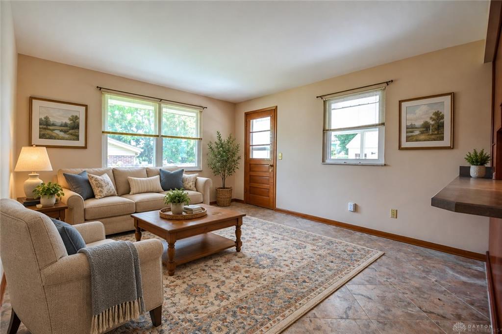 2016 E Oak Tree Property Photo 4