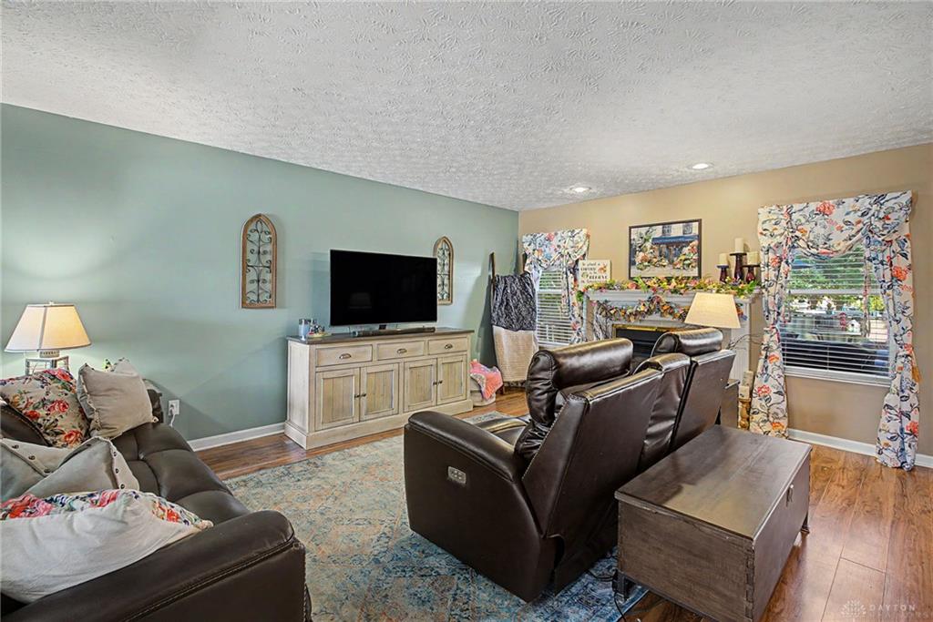 5829 Cedarwood Property Photo 8
