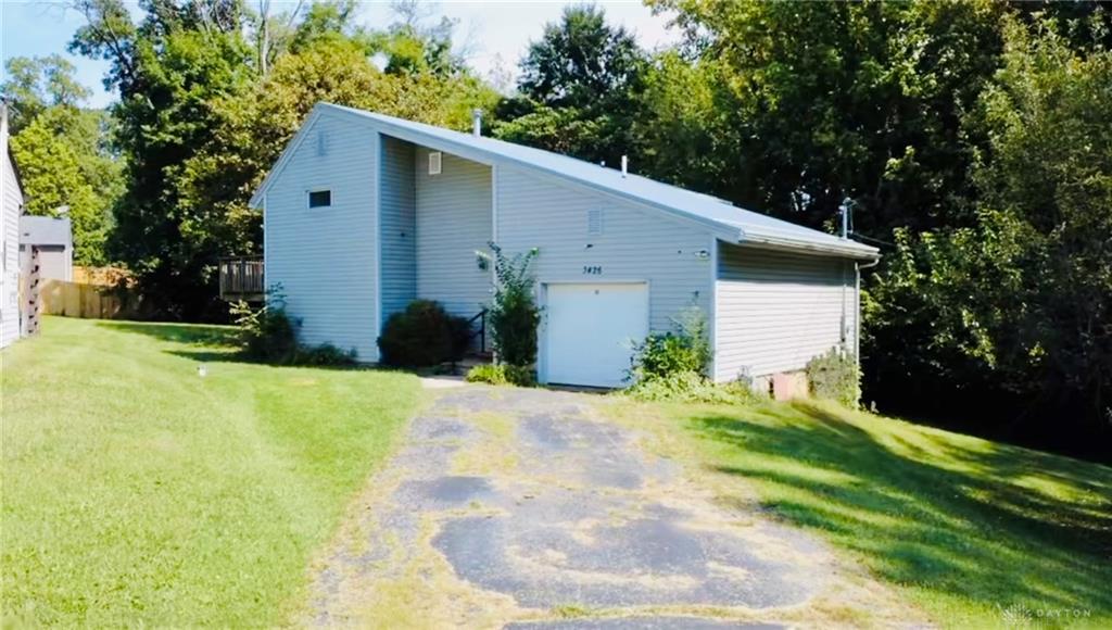3426 Suburban Property Photo 2