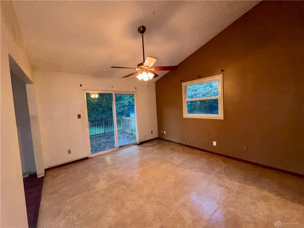 3426 Suburban Property Photo 13