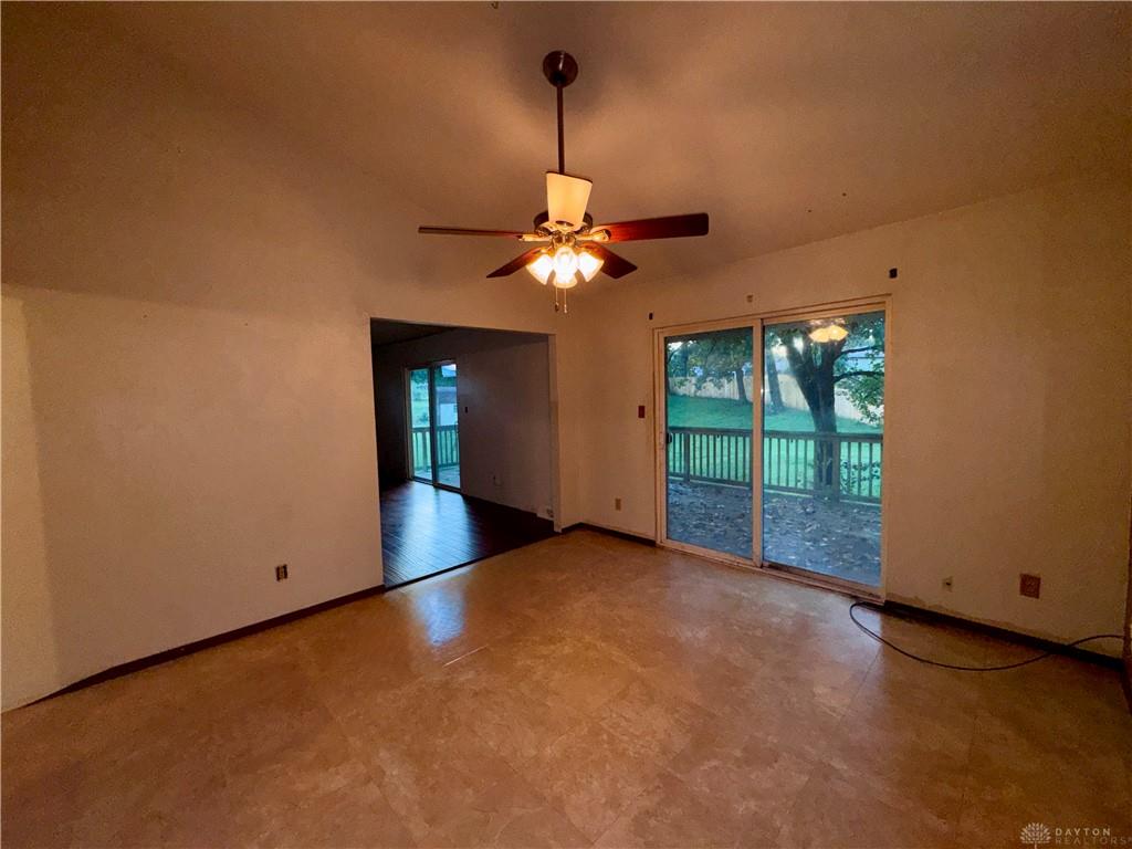 3426 Suburban Property Photo 16