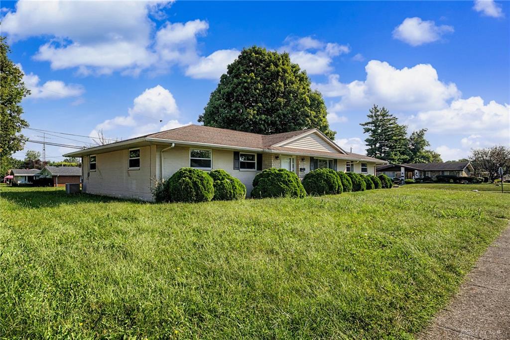 529 N Eppington Property Photo 1