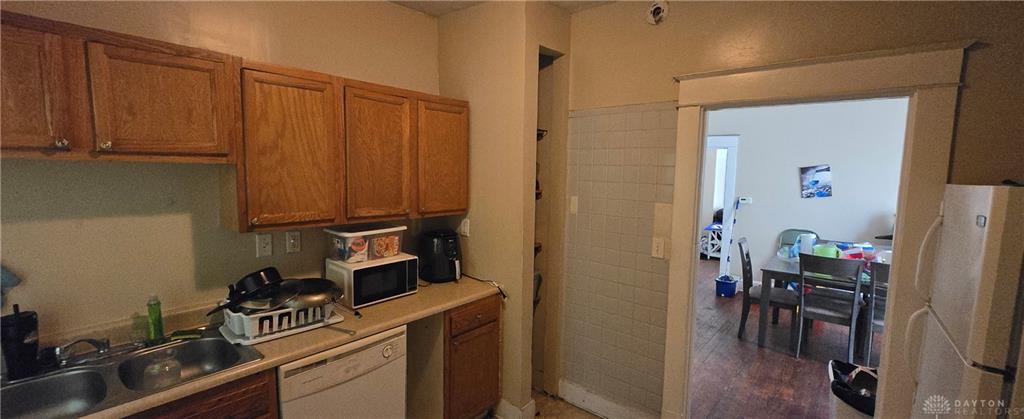 1809 Columbia Property Photo 14