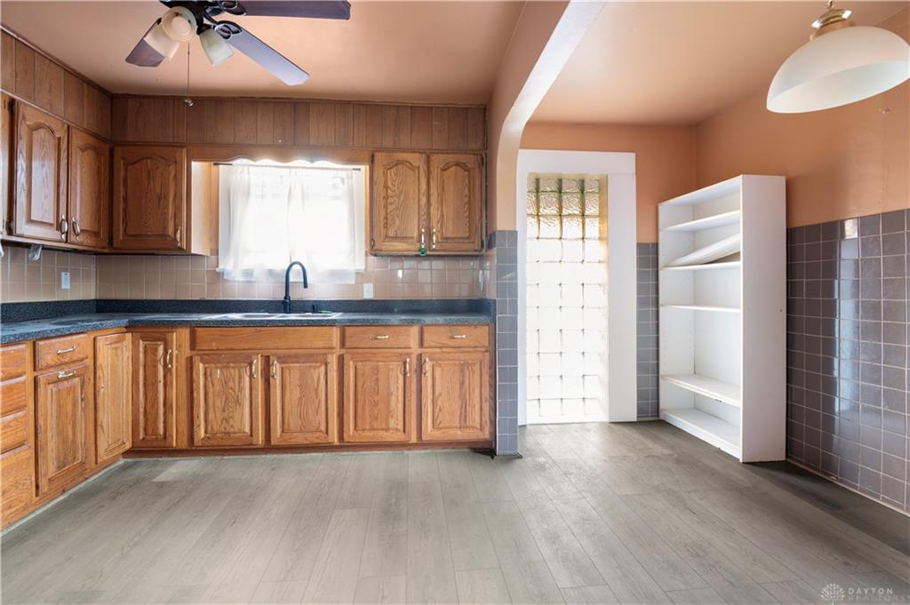 1140 Croyden Property Photo 10
