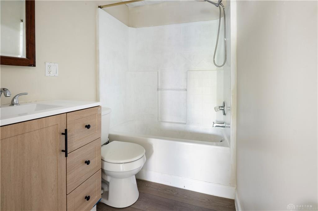 1140 Croyden Property Photo 20