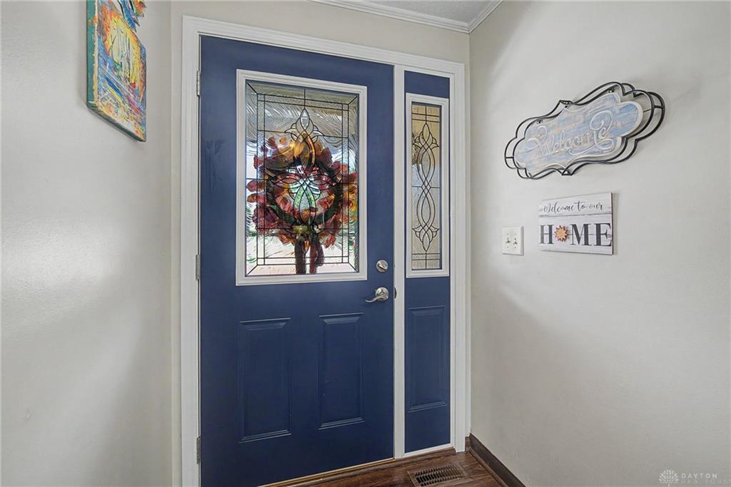 209 E Twin Property Photo 4