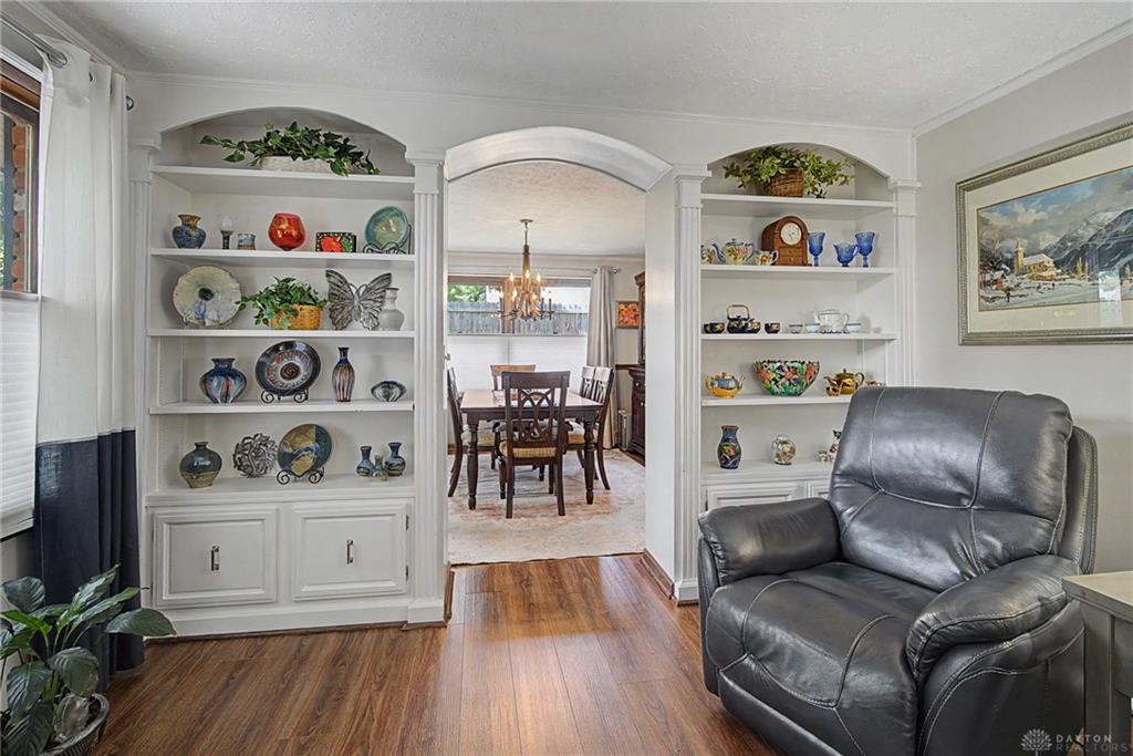 209 E Twin Property Photo 12