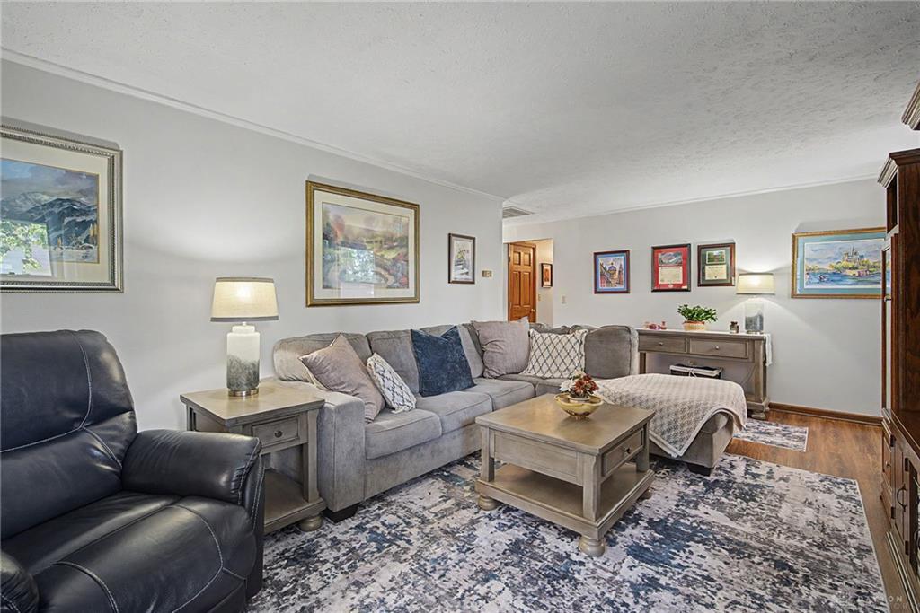 209 E Twin Property Photo 15
