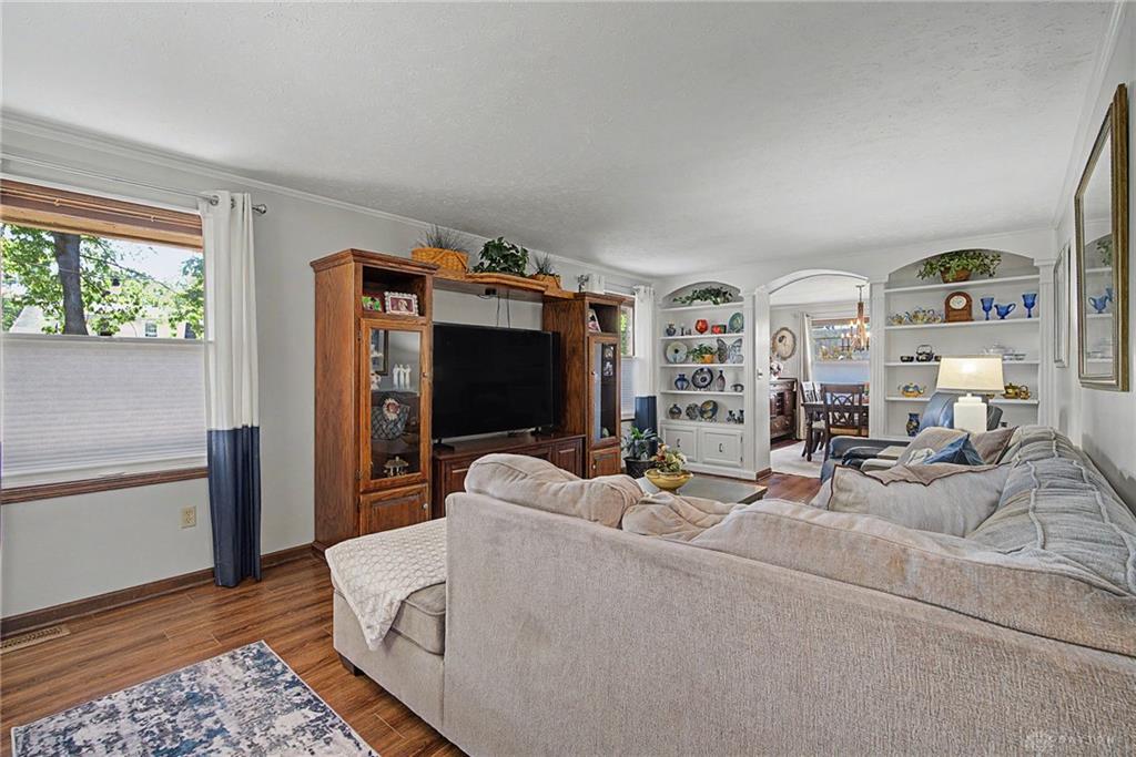 209 E Twin Property Photo 16