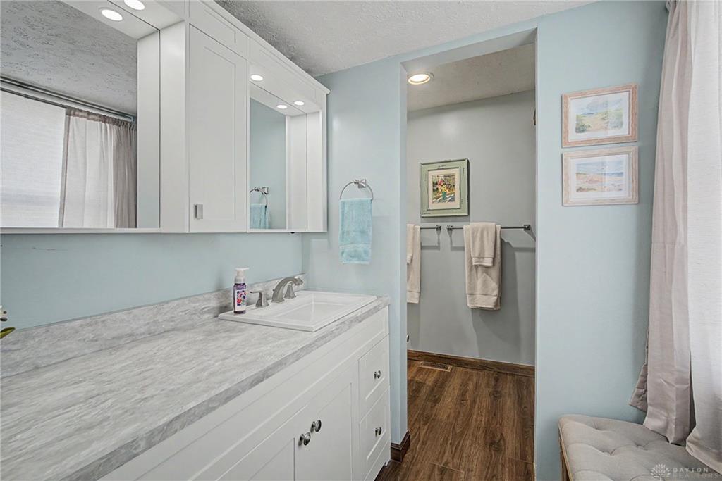209 E Twin Property Photo 29