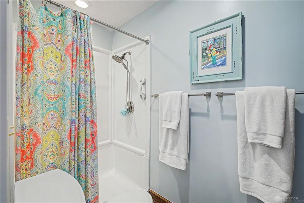209 E Twin Property Photo 30