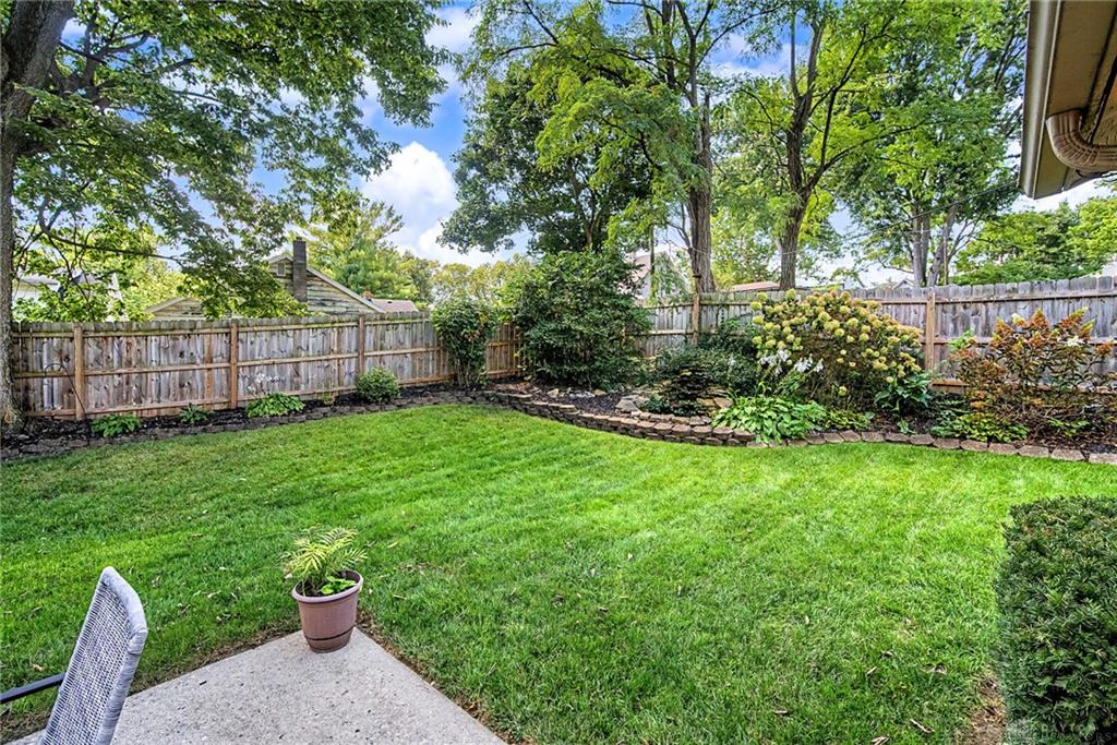 209 E Twin Property Photo 35