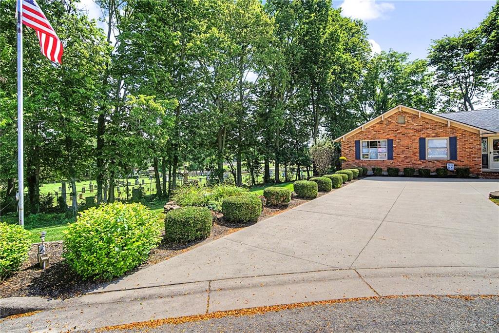 209 E Twin Property Photo 44