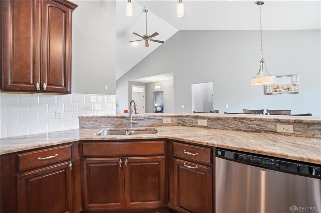 1379 Bourdeaux Property Photo 17