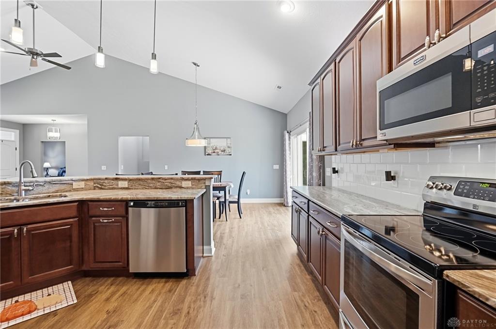1379 Bourdeaux Property Photo 19