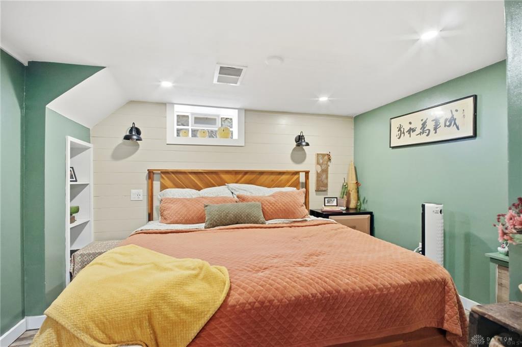 1137 Highridge Property Photo 13