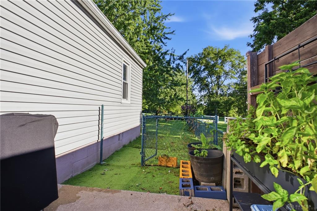 1137 Highridge Property Photo 16