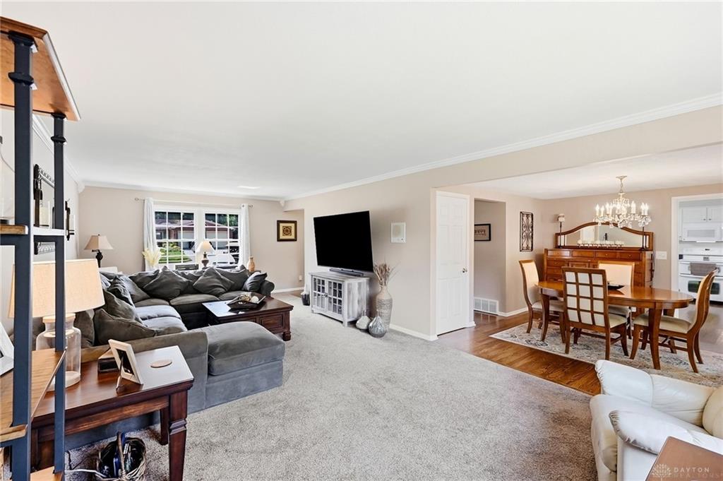 742 Hartford Property Photo 8
