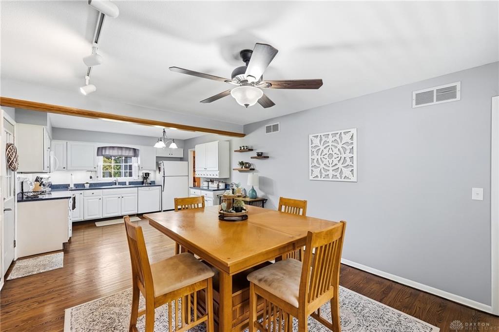 742 Hartford Property Photo 17
