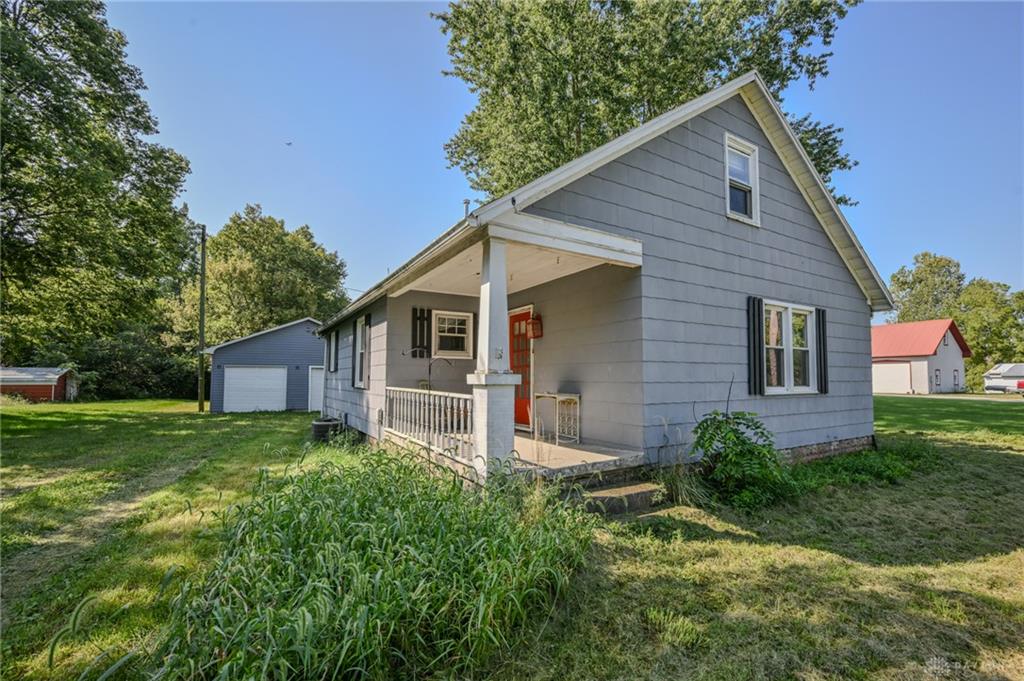 505 Sidney Property Photo 3