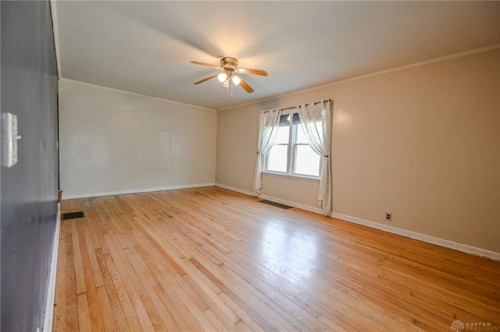 505 Sidney Property Photo 7