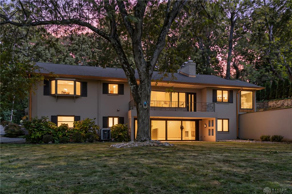 1200 Oakwood Property Photo