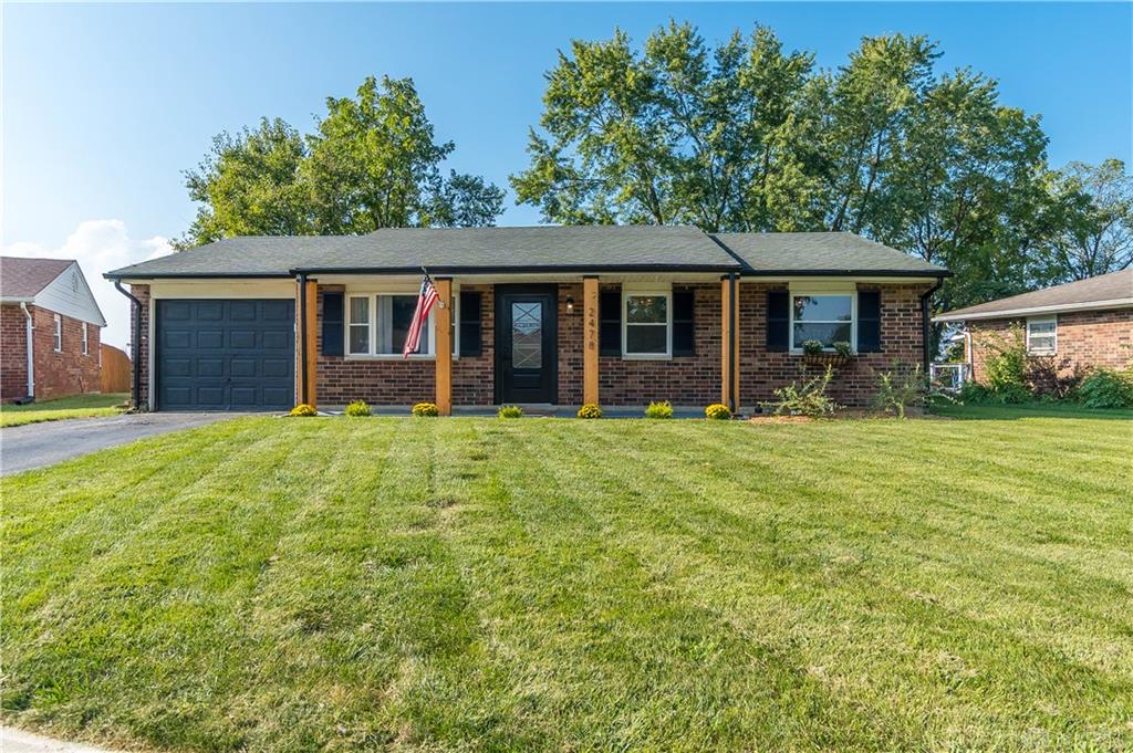 2478 E Foxchase Property Photo 1