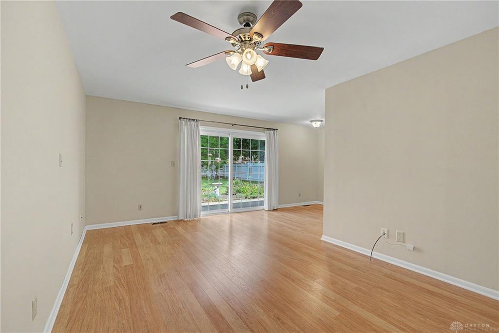 2157 Oak Tree Property Photo 12